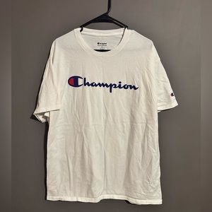 Classic men’s champion T-shirt size XL.